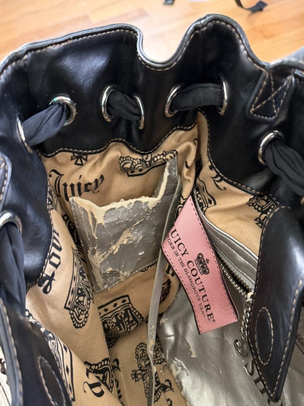 Juicy Couture Daydreamer Black Velour Shoulder Bag - Picture 14 of 16
